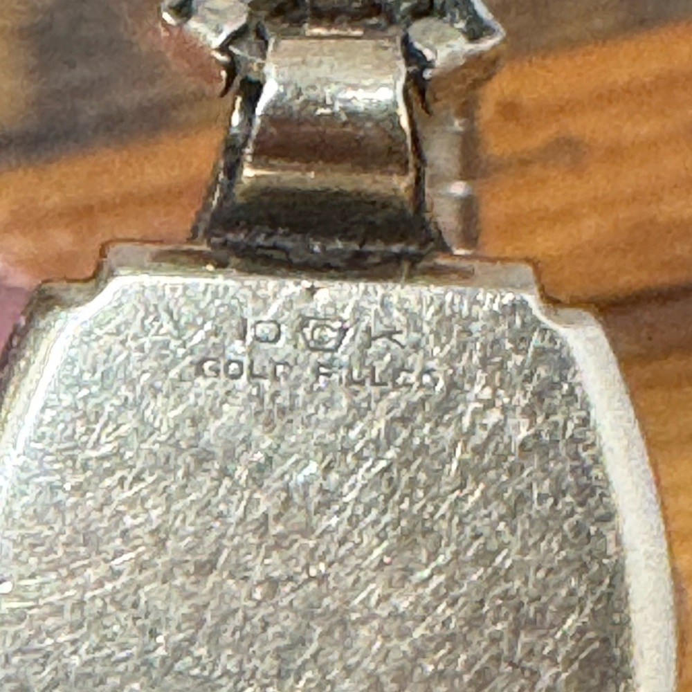 Antique Waltham 10 k gold  filled 17 jewels mechanical made USA Women's work - Picture 7 of 10